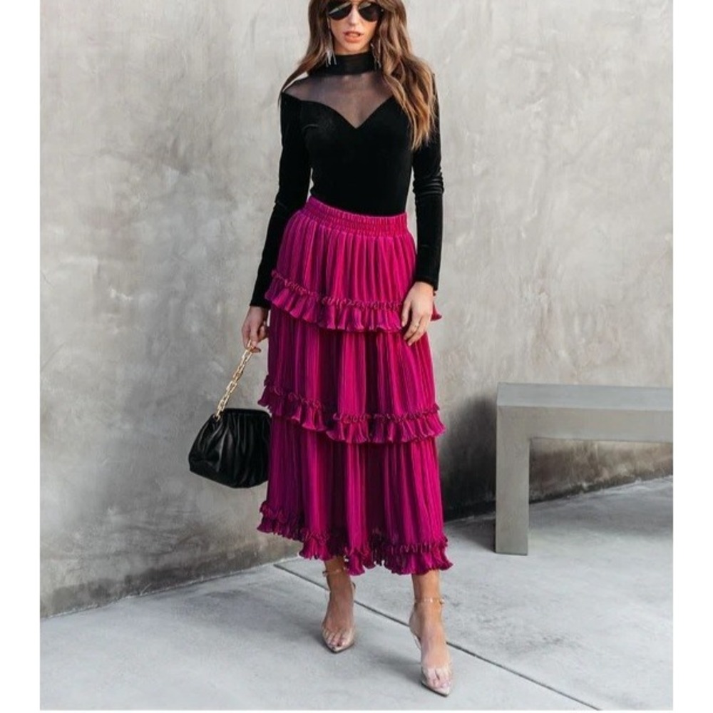 Vici X Emily Travis Tiered Pleated Ruffle Hem Skirt‎ Womens L Magneta Pink Flowy